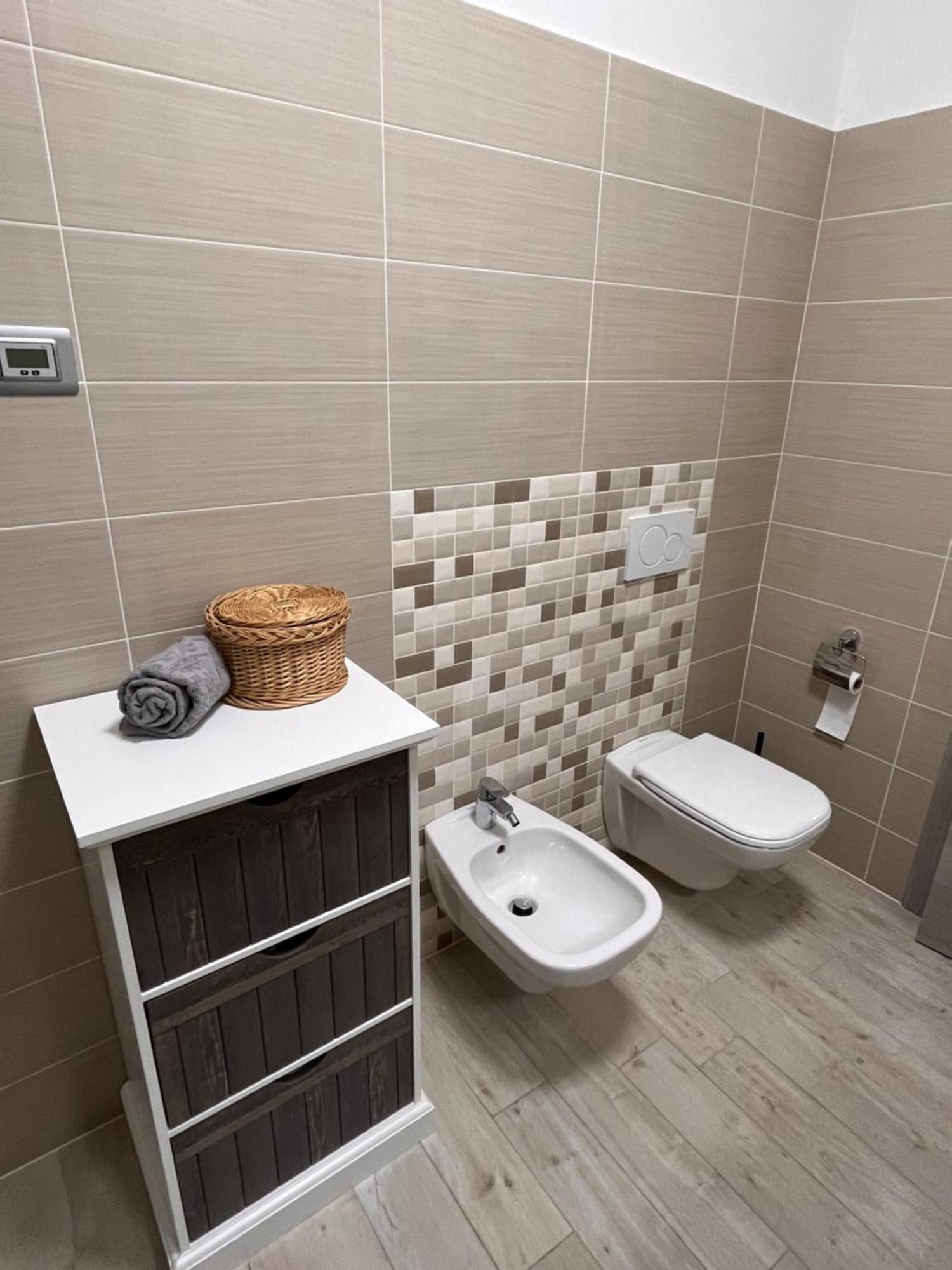 Casa Mario Apartment Riva del Garda Luaran gambar