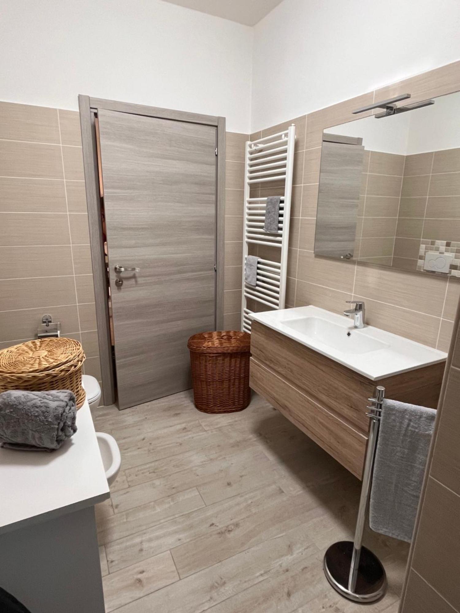 Casa Mario Apartment Riva del Garda Luaran gambar